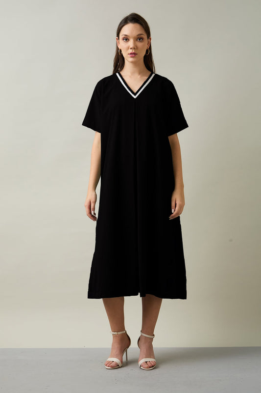 Buy Black Relaxed Fit Midi Dress by SNEHA B