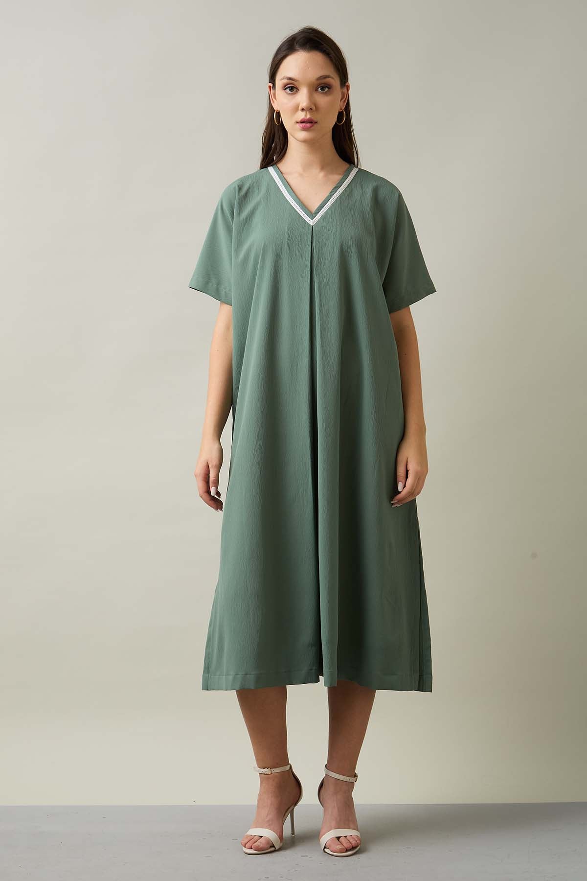 Buy Green Relaxed Fit Midi Dress by SNEHA B