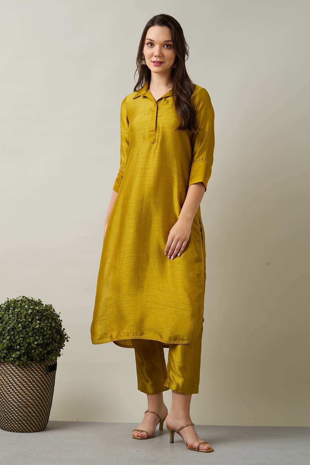 Green Silk Collar Kurta & Pants