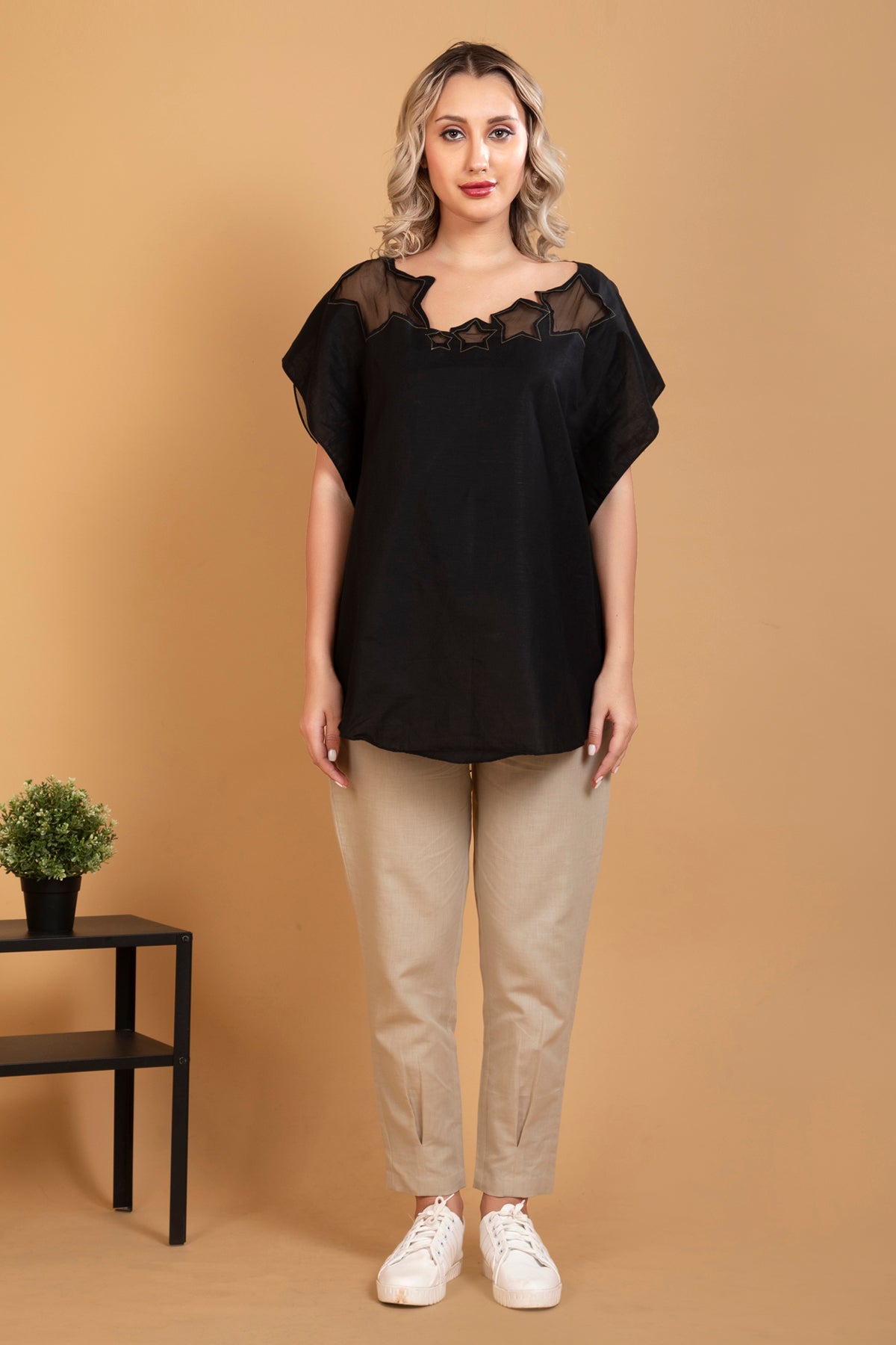 Black 5 Star Shaped Kaftan Top