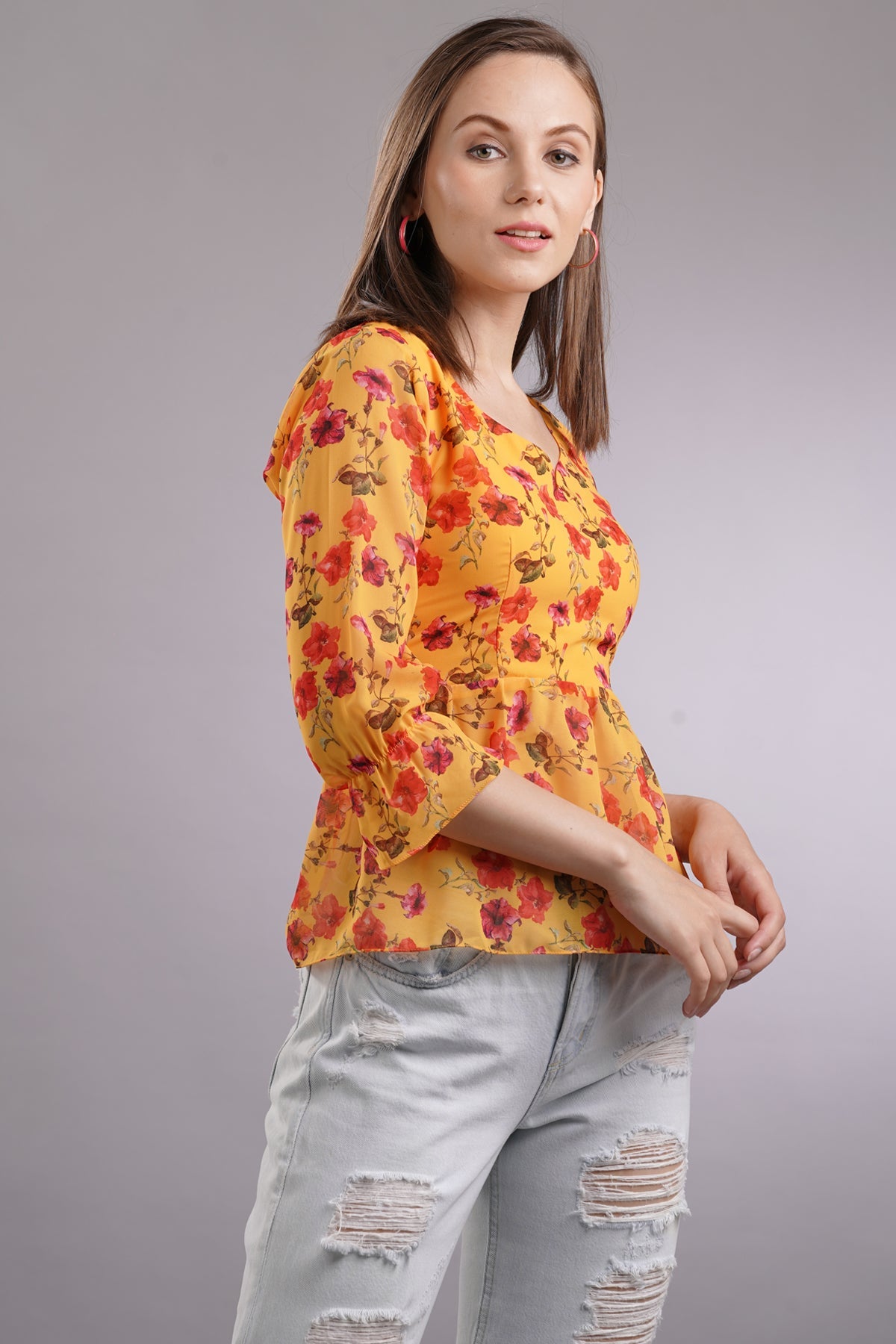 Floral Ruffled 3/4th Sleeves Top